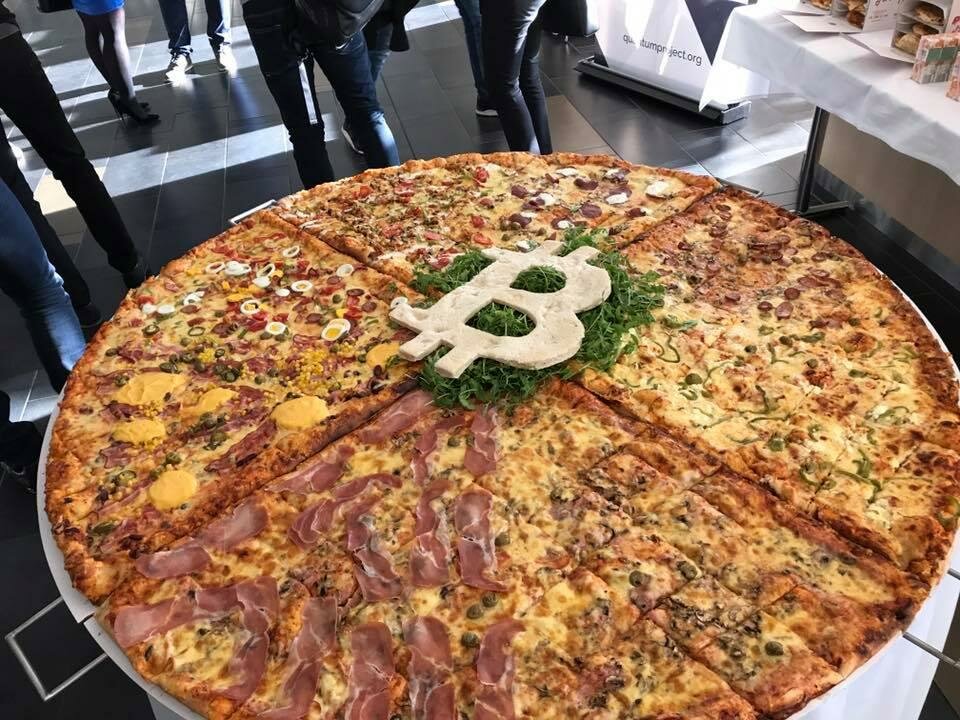 7 Yıl Önce 10.000 Bitcoin ile 2 Pizza Alıp, 100 Milyon Dolar Zarar Eden Adam